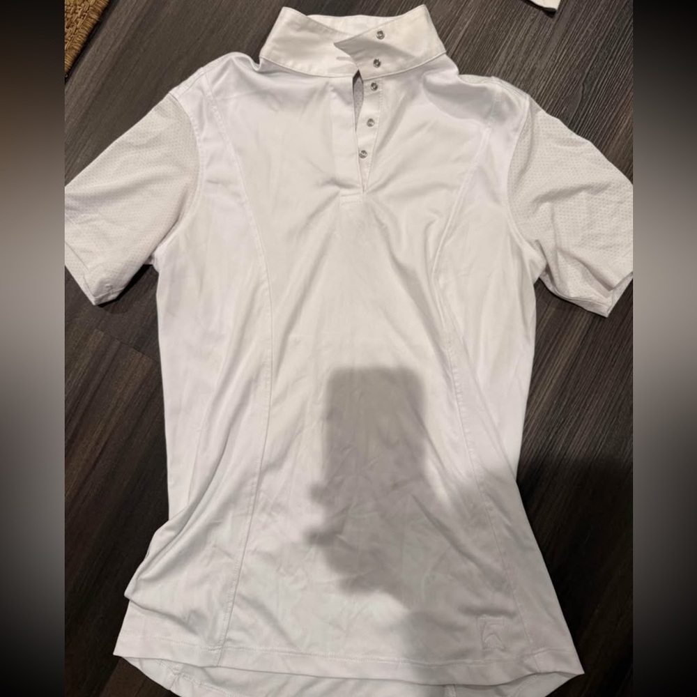 White show shirt